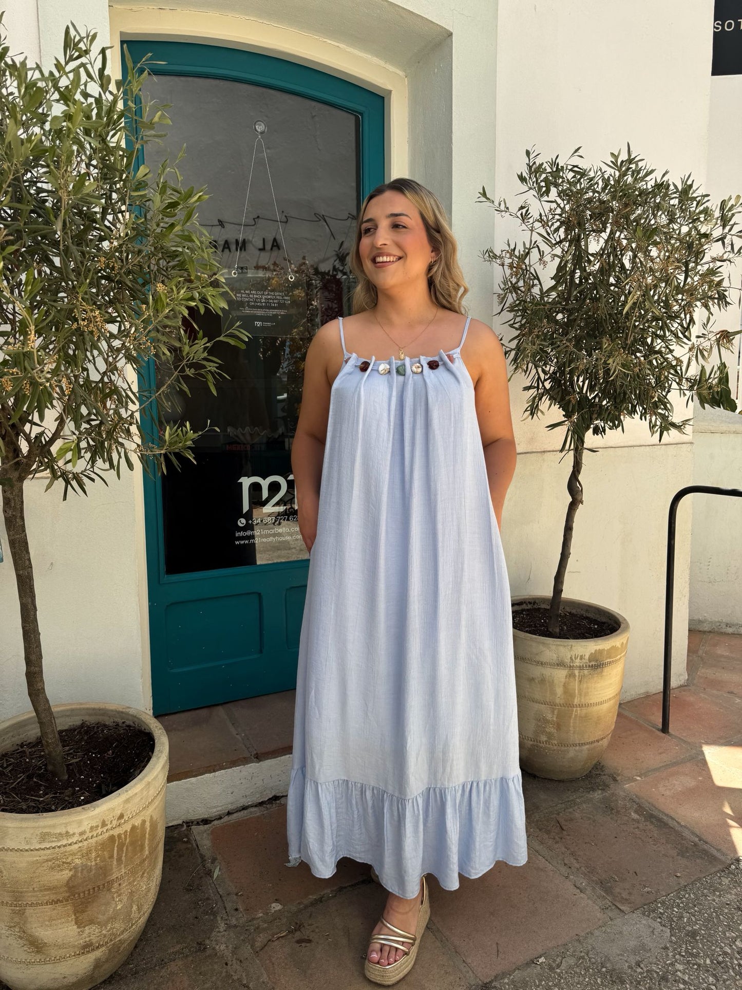 Vestido piedras cuello
