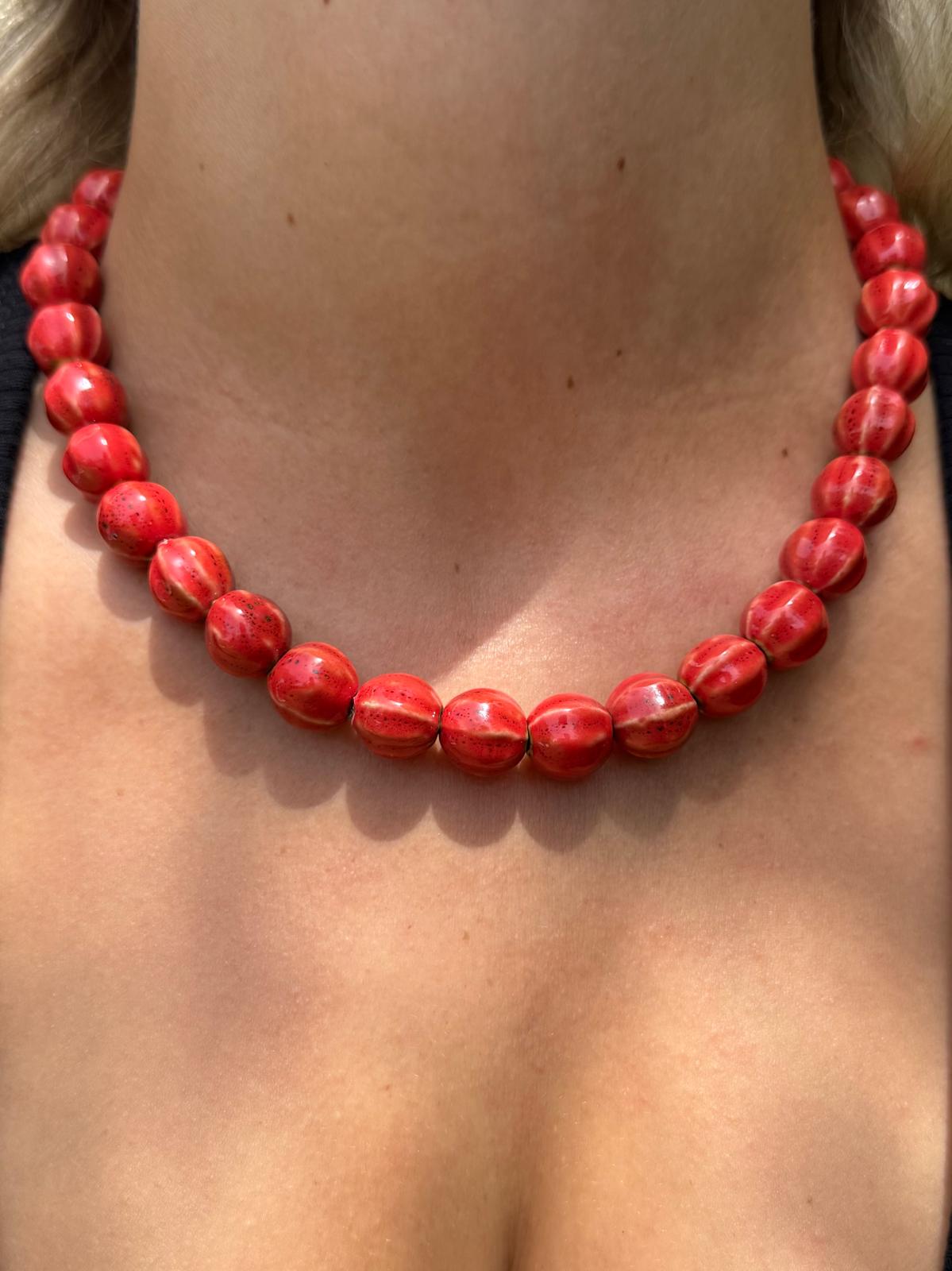 Collar bolas