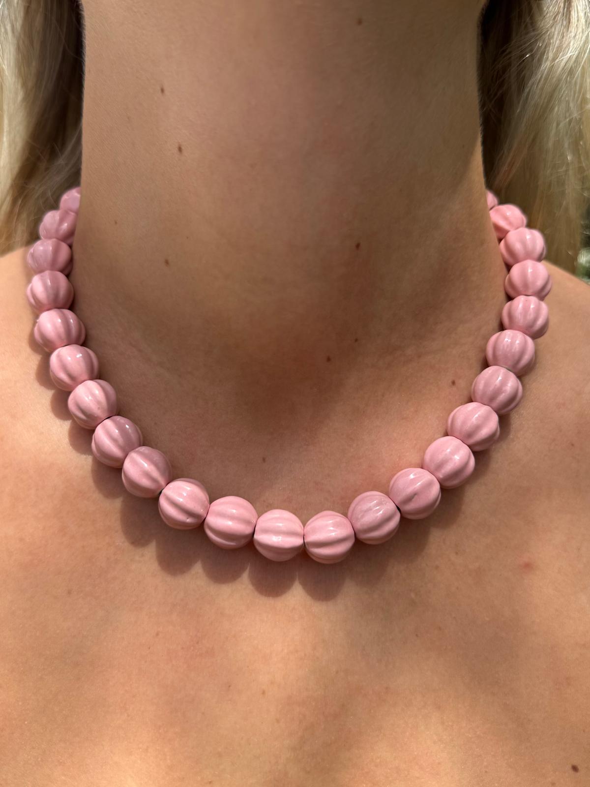 Collar bolas