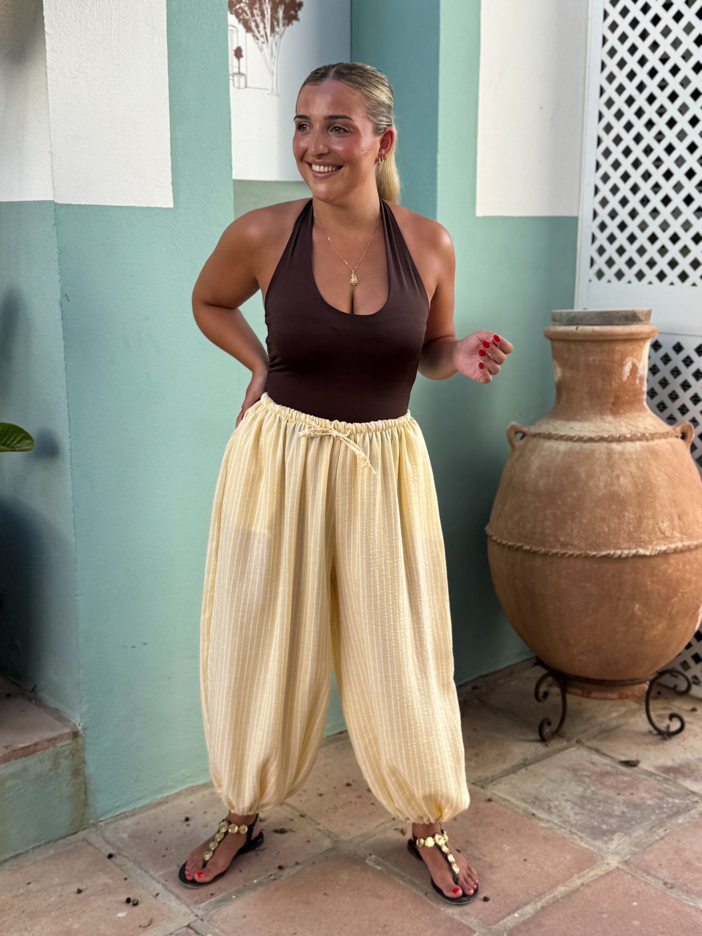 Pantalón globo lino rayas
