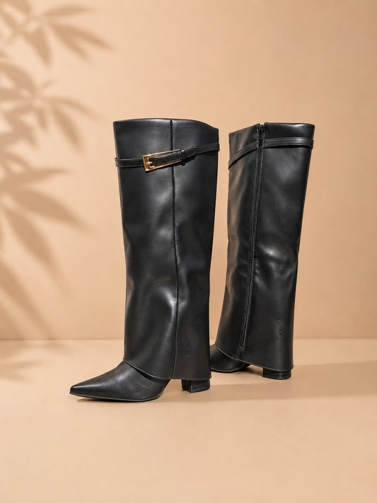 Bota capa hebilla dorada